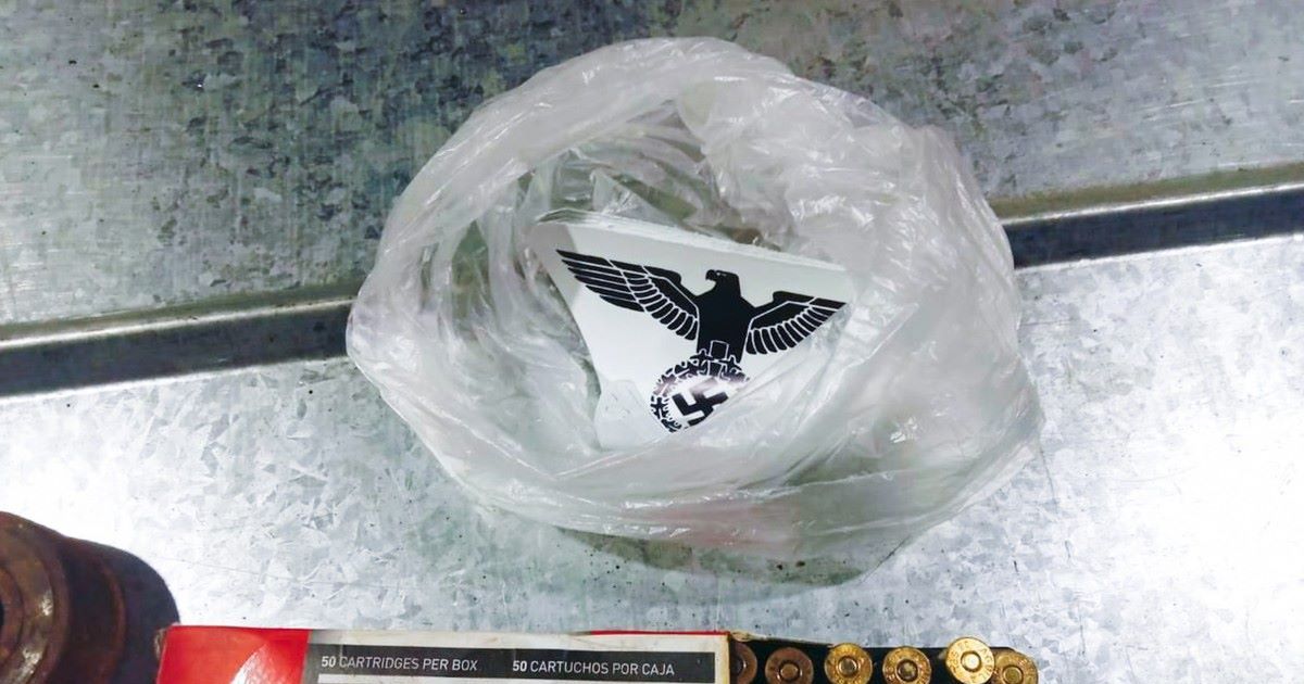 Policía captura a banda de extorsionistas con símbolos nazis en Perú