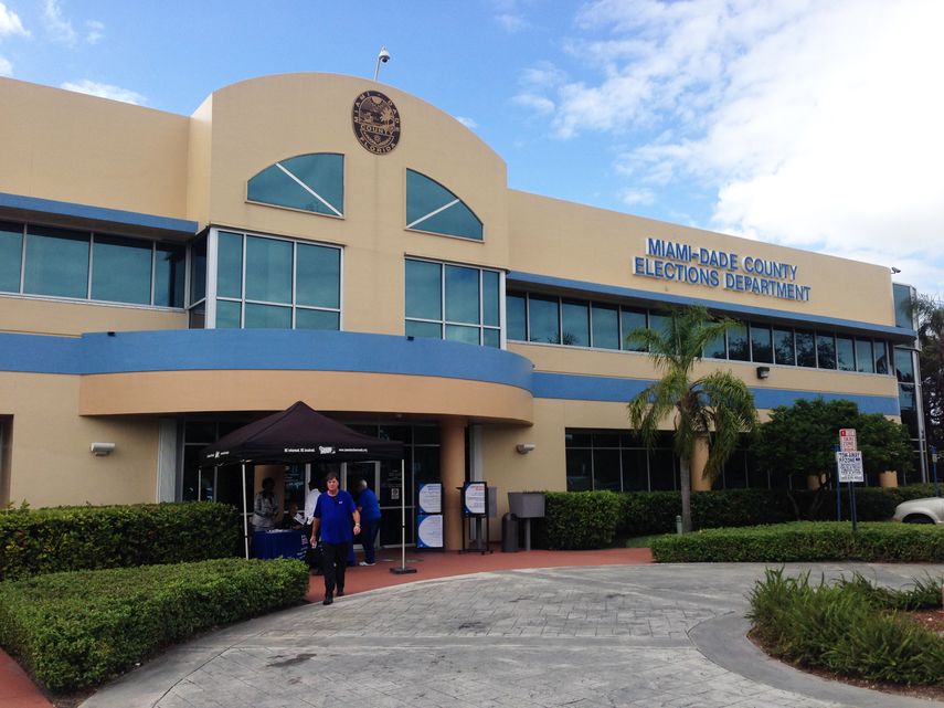 El Centro de Elecciones de Miami-Dade, ubicado en Doral, atiende el proceso de inscripción, votación y certificación de comicios