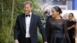 El príncipe Harry de Gran Bretaña, duque de Sussex, y Meghan, duquesa de Sussex, llegan al estreno europeo de la película El Rey León en Londres el 14 de julio de 2019.