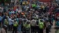 La pérdida de la calidad de vida del ciudadano venezolano se manifiesta en protestas, linchamientos y saqueos, y una criminal cometida por bandas de delincuentes (EFE)