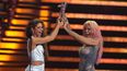 Shakira y Karol G reciben el premio a Mejor colaboración por TQG en los Premios MTV Video Music Awards el martes 12 de septiembre de 2023 en el Prudential Center en Newark, Nueva Jersey.