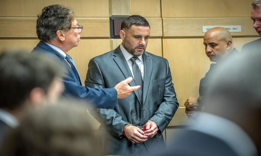 El cuarto juicio contra el español Pablo Ibar por un triple asesinato ocurrido en 1994 avanza en una corte de Fort Lauderdale con la selección de la mayoría de los 250 posibles jurados que irán a una segunda ronda a finales de octubre.