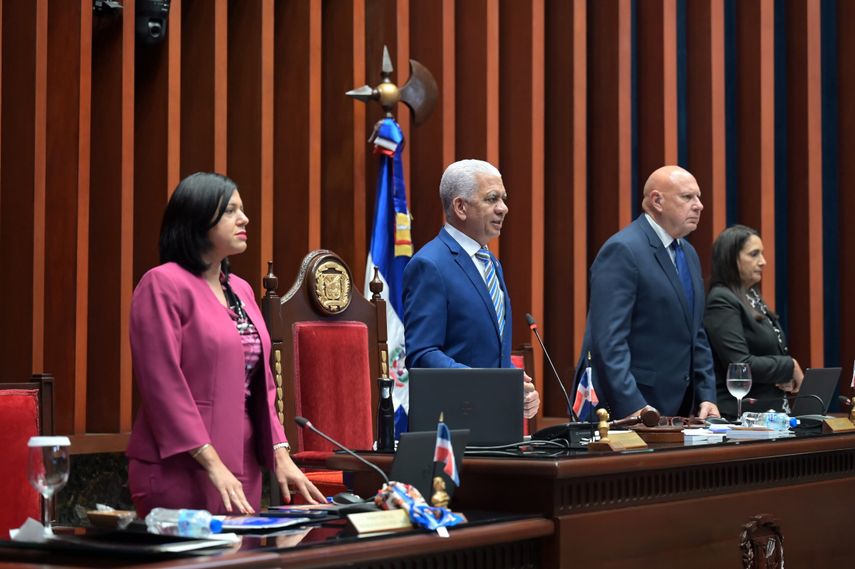 Senado de República Dominicana aprobó de pie resolución a favor del presidente electo de Venezuela, Edmundo González Urrutia