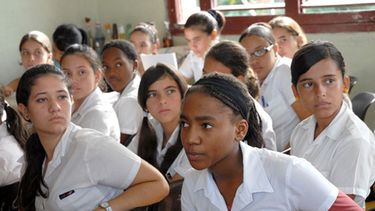 Jóivenes estudiantes cubanos.