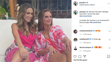 Brooke Shields junto a Jacky Bracamontes.&nbsp;