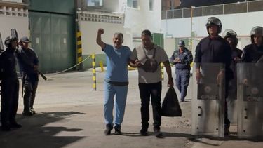 El chavismo excarceló a 17 presos políticos en la Zona 7 de la Policía Nacional Bolivariana, en Caracas, en la madrugada de este 14 de febrero. Dentro del grupo están los sindicalistas José Elías Torres, y William Lizardo, así como el joven Gabriel Sánchez Piña