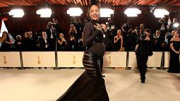 La cantante y actriz barbadense Rihanna. Las estrellas asisten a la 95ª Entrega Anual de los Premios de la Academia en el Dolby Theatre de Hollywood, California, el 12 de marzo de 2023.