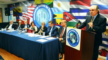 Vista parcial de la mesa del foro&nbsp;&iquest;Quo Vadis Venezuela? , en Miami.