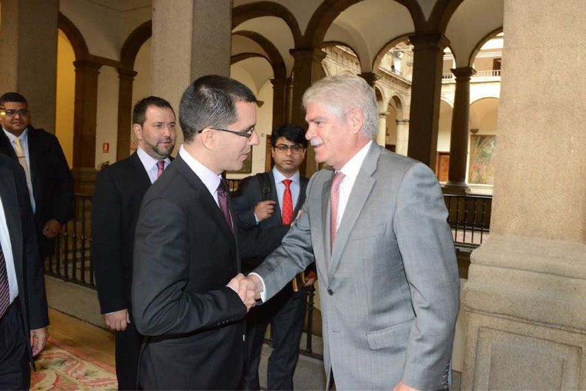 Dastis se reunió en Madrid con Arreaza, a petición de este último, de escala en la capital española tras participar en Ginebra en el Consejo de Derechos Humanos