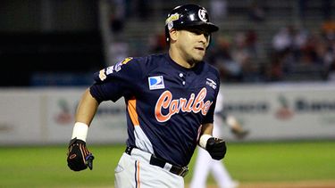 Oscar Salazar fue determinante con dos impulsadas para los venezolanos (Archivo)