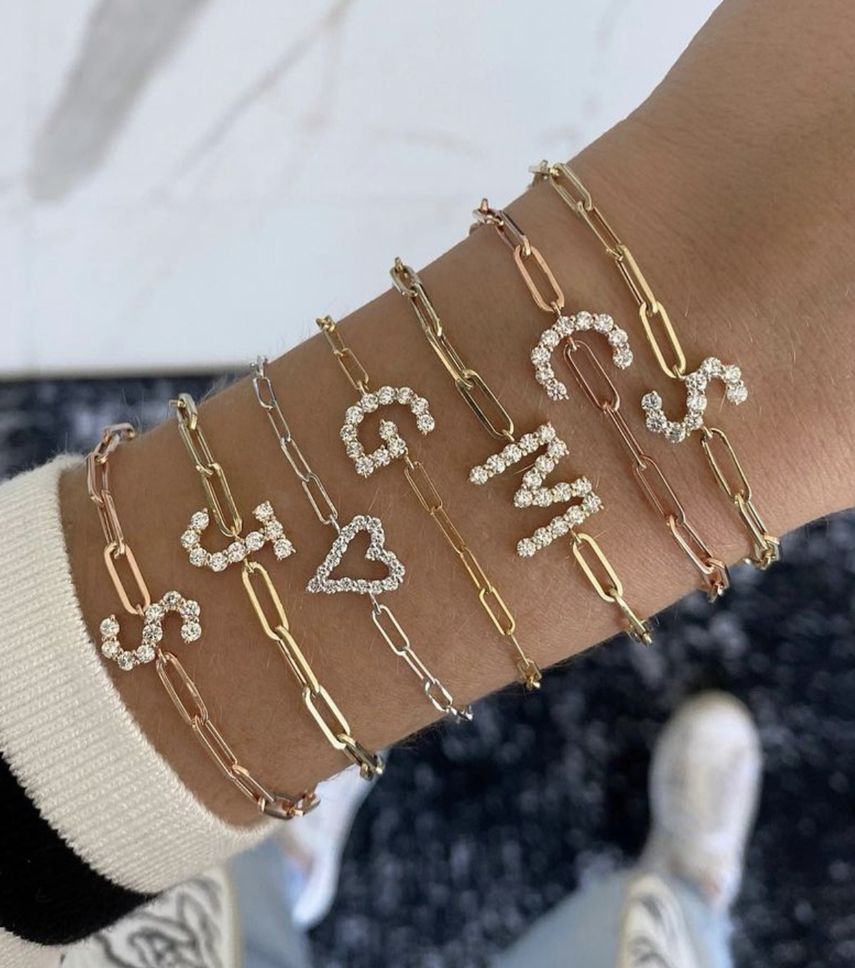 Para la ocasión especial del Día de las Madres, los diseños personalizados se convierten en un presente único para sorprender a mamá con una joya irrepetible.