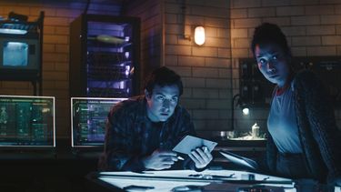 La terrorífica Megan regresa a la gran pantalla, esta vez para enfrentarse a otra inteligencia artificial.