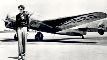 Amelia Earhart, pionera de la aviación estadounidense. 