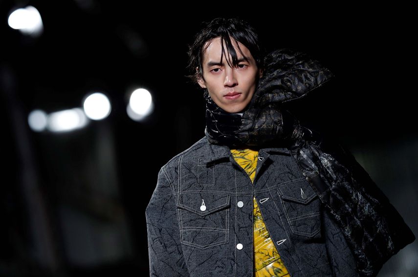 Parte de la colección masculina para el otoño/invierno 2019/2010 de los diseñadores Saif Bakir y Emma Hedlund para la firma sueca de moda&nbsp;CMMN&nbsp;SWDN&nbsp;con motivo de la Semana de la Moda de París.&nbsp;