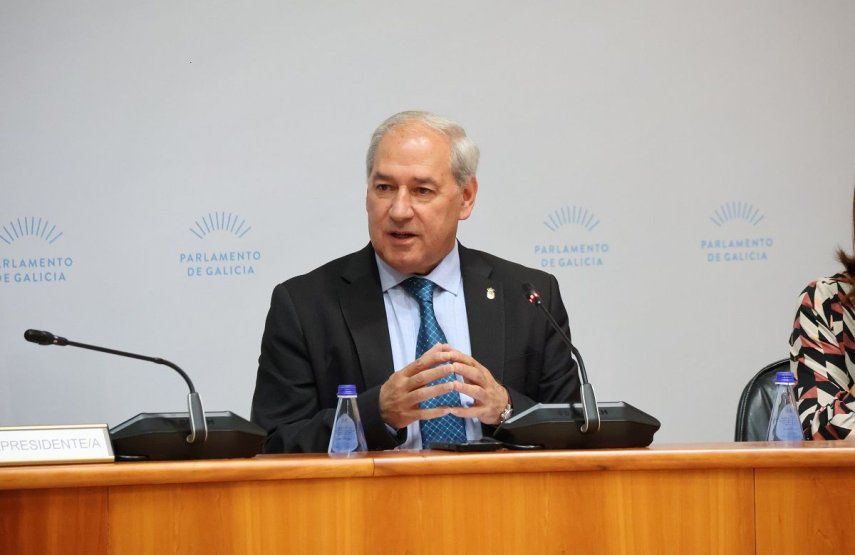El presidente de la Diputación de Lugo, José Tomé, en el Parlamento.