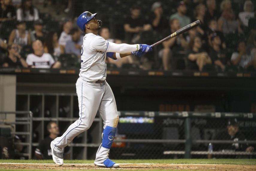 Fue el quinto juego en que Soler ha conseguido m&aacute;s de un cuadrangular en su carrera. En la presente campa&ntilde;a, lo ha logrado en tres ocasiones. Asimismo, acumula cinco vuelacercas m&aacute;s que el r&eacute;cord previo de la franquicia de los Reales, que era de 38 y fue establecido por Mike Moustakas en 2017.