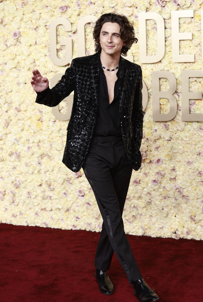 El actor francés estadounidense Timothee Chalamet llega a la 81ª edición de los Globos de Oro en el hotel Beverly Hilton de Beverly Hills, California, el 7 de enero de 2024.&nbsp;