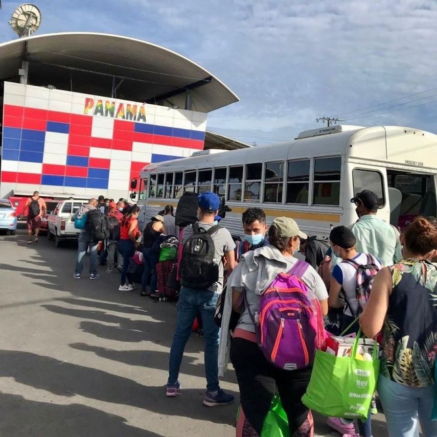 Nicarag&uuml;enses salen de Panam&aacute; con destino a Nicaragua.