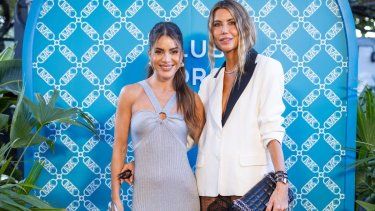 Camila Coelho y Martha Graeff en el Club Kors at Joia Beach de Michael Kors.