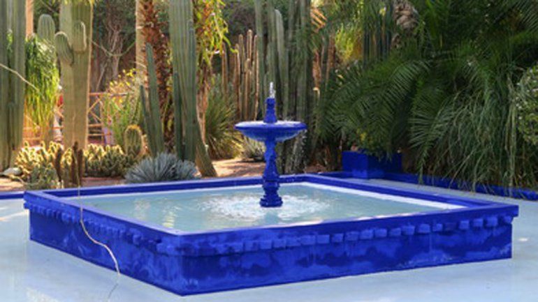 verde en una ciudad roja los jardines