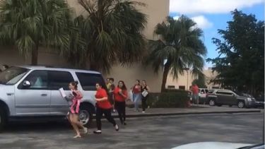 Falsa alarma por disparos provoca caos en el Centro Comercial Westland.