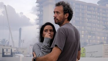 Incertidumbre alrededor de los escombros del Champlain Towers