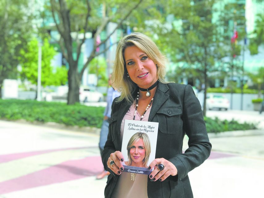 Roxana Castillo dedica a la mujer latina una guía para emprender con éxito en EEUU.