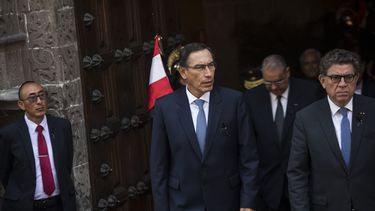 Al entierro de P&eacute;rez de Cu&eacute;llar, quien muri&oacute; a los 100 a&ntilde;os,&nbsp;asistieron varios ministros del gobierno del presidente Mart&iacute;n Vizcarra y diplom&aacute;ticos peruanos.&nbsp;