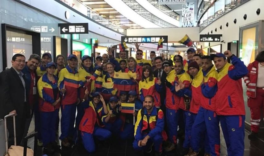 La delegación fue recibida en el aeropuerto internacional Simón Bolívar de Maiquetía.