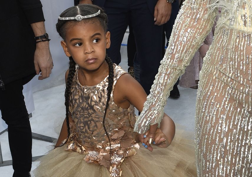 En esta foto del 28 de agosto del 2016, Blue Ivy, hija de Beyonc&eacute; y Jay-Z, llega a la ceremonia de los Premios MTV a los Videos Musicales en el Madison Square Garden en Nueva York.&nbsp;