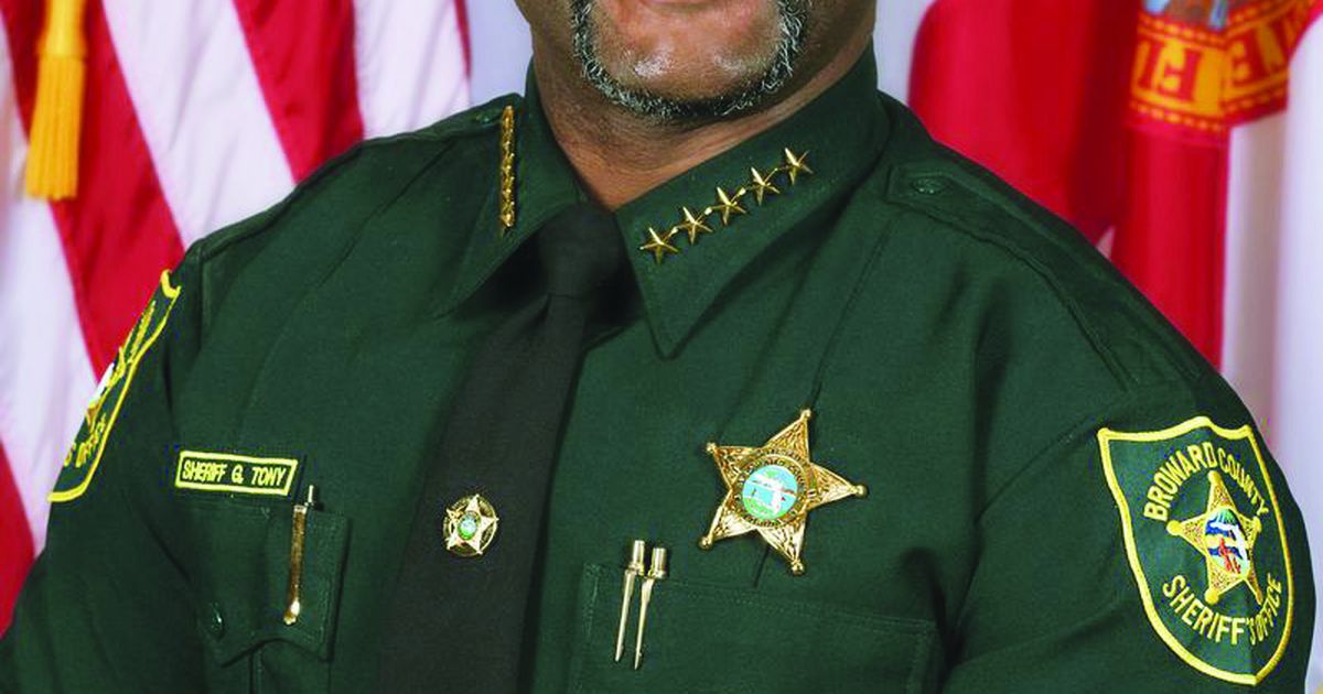 Broward Reelige Al Sheriff Gregory Tony Y Elige A Nuevo Fiscal Estatal