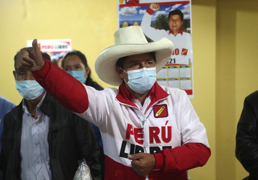 El candidato presidencial del partido Perú Libre, Pedro Castillo, habla durante una conferencia en Chota, Perú, el miércoles 14 de abril de 2021. Castillo, un maestro rural, se enfrentará a la candidata Keiko Fujimori en la segunda vuelta de las elecciones presidenciales del 6 de junio.