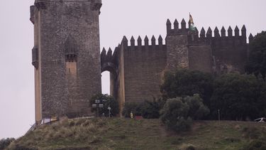 Castillo medieval de Almodóvar del Río, donde se prepara el rodaje de la séptima temporada de Juego de Tronos.