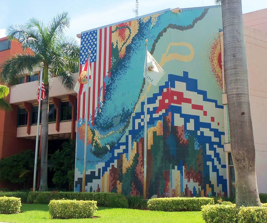 Vista parcial de la fachada del ayuntamiento municipal. (ARCHIVO)