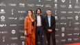 Parte del equipo de Las hijas de todas las rabias posa en la alfombra roja de la 10ma edición de los Premios Platino, de las producciones Iberoamericanas, en el Palacio Municipal Ifema de Madrid el 22 de abril de 2023.