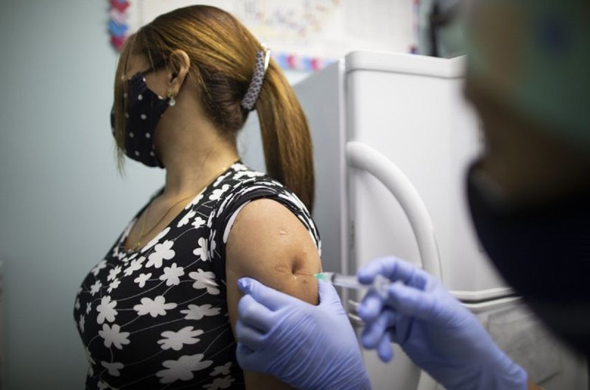 Presidente de la Cámara de Caracas exige respuestas sobre plan de vacunación masiva