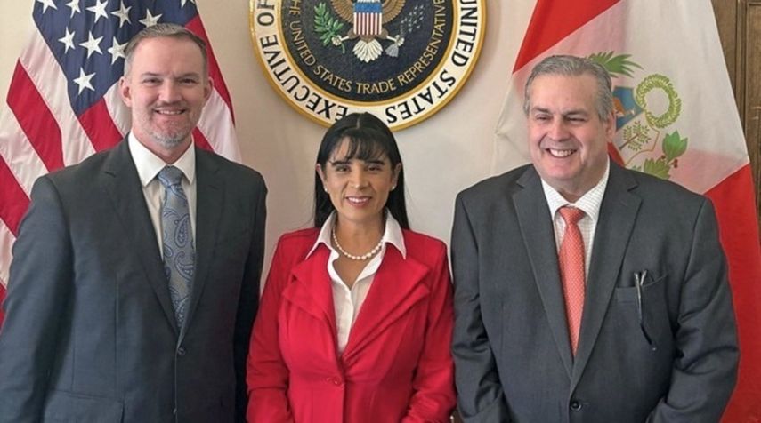 La ministra de Comercio Exterior y Turismo de Perú, Desilú León, fue recibida por el representante comercial de EEUU, Jamieson Greer