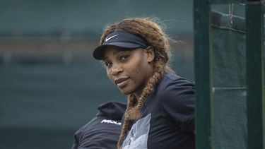 Serena Williams previo a una práctica del torneo de Wimbledon, el domingo 27 de junio de 2021, en Londres.&nbsp; 