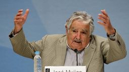 El expresidente Pepe Mujica enfatizó: “Tengo íntima discrepancia con los regímenes autoritarios.