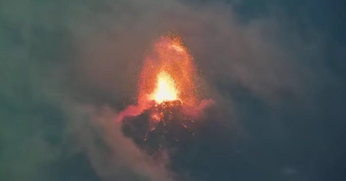 Casi un millar de evacuados en Guatemala por erupción del volcán de Fuego
