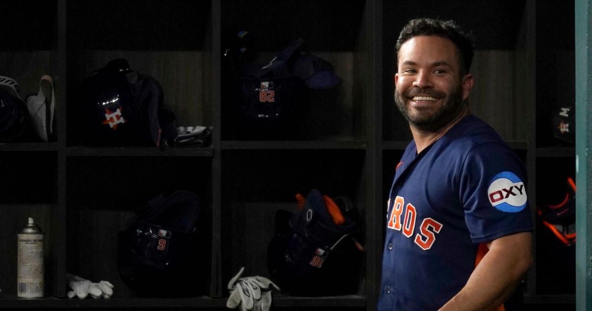 Jose Puede - Altuve Shirt