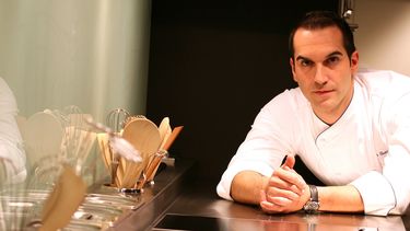 El chef dio una clase magistral a un grupo de alumnos neoyorquinos a los que quiso transmitir el mensaje de que la cocina tiene que ser sostenible y saludable