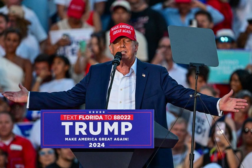 El entonces candidato republicano y expresidente, Donald J. Trump, en un mitin de campaña en Florida.