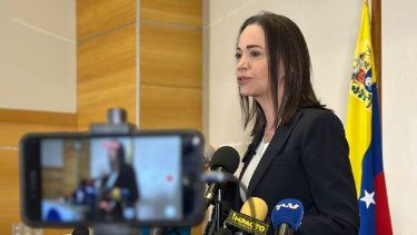 María Corina Machado está cerca de lograr uno de sus principales objetivos estratégicos: tener un rol determinante dentro de las decisiones que se toman en la oposición venezolana.