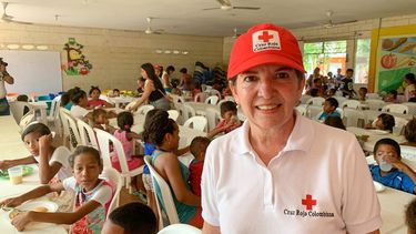 Esperanza de Schmell, codirectora de un comedor infantil situado en Barranquilla, que ha abierto sus puertas a niños venezolanos.