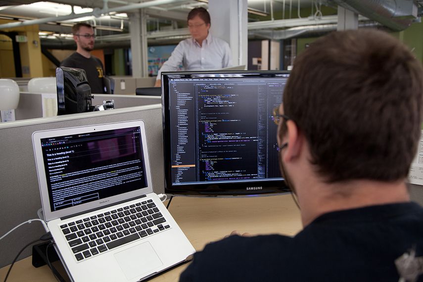 Los correos electrónicos funcionan como un buscador intermediario. (ARCHIVO)