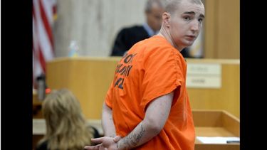 Brian Johnson, de 25 años, sentenciado a cadena perpetua por el asesinato a golpes de Robert Banks, de 31 años.