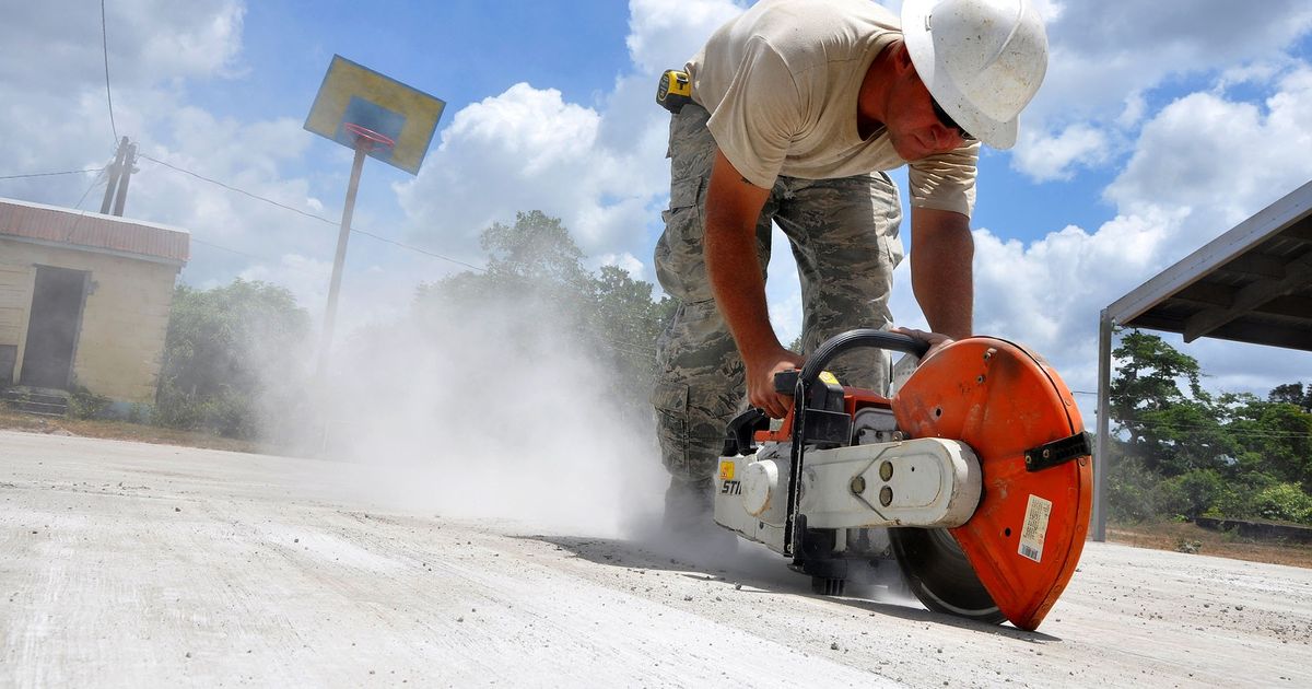 Informe: Gobierno de Joe Biden causó la caída del mercado laboral en EEUU