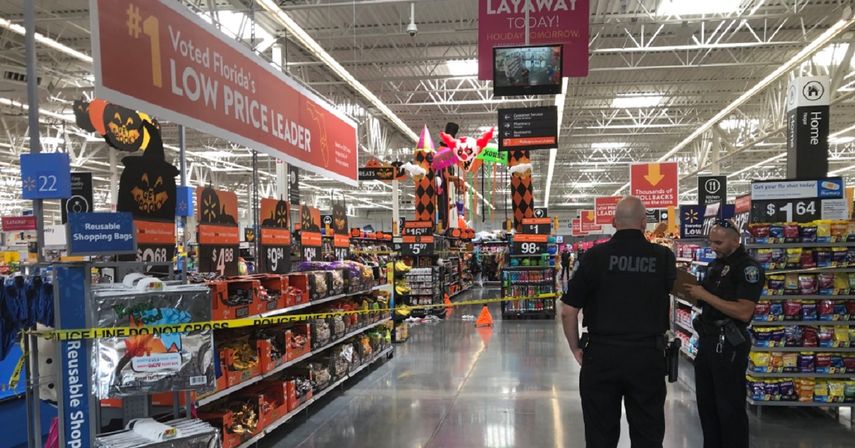 La Policía de Hollywood investiga el apuñalamiento informado durante una pelea en Walmart.