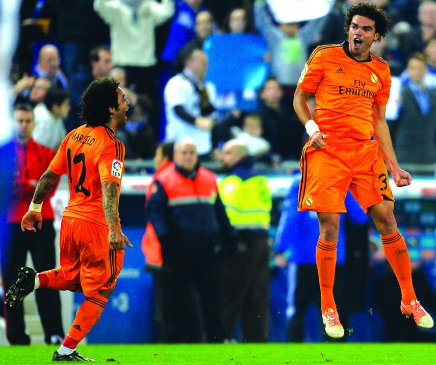 Pepe marca para darle la victoria a los merengues. (AP)